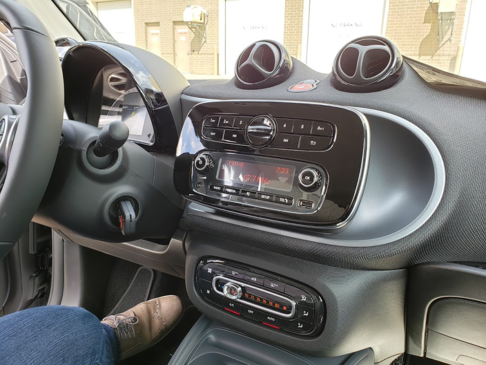 Original Entertainment Center in Smart Fortwo